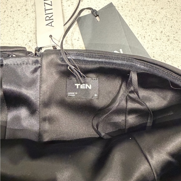 Aritzia Shimmer Satin Bustier - S - Picture 7 of 8